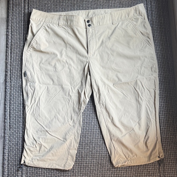 Columbia Light Tan Pants - Picture 1 of 2
